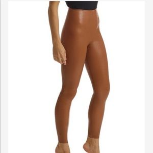 COMMANDO FAUX LEATHER LEGGING NWT SIZE SMALL